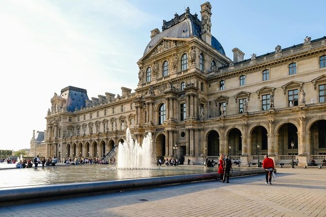 Louvre Priority Access with Mona Lisa Escort or Guided Option - Crowds, Cloakroom, and Stairs: Small Logistics That Big-Time Matter