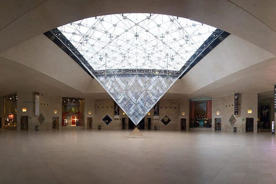 Magnificent tour of the Louvre + Mona Lisa pass - How the museum background changes the way you walk through it