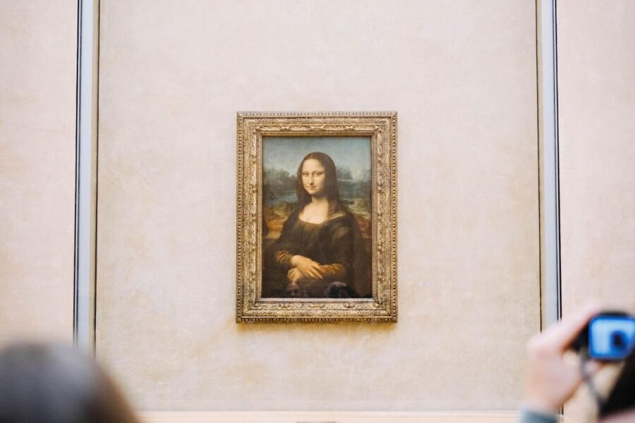 Magnificent tour of the Louvre + Mona Lisa pass - Meeting at 162 Rue de Rivoli, then walking in on the fast lane
