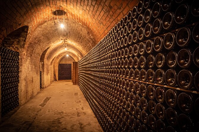 Moet et Chandon Tasting and Fun Private Tour in Champagne - Avenue de Champagne in Épernay, Plus a Real Lunch Break