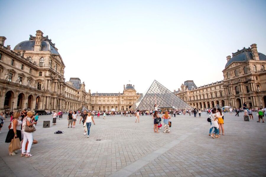 Mona Lisa & Louvre Masterpieces Tour with Reserved Access - The Big Guided Circuit: From Mona Lisa to Greek and Roman Stars