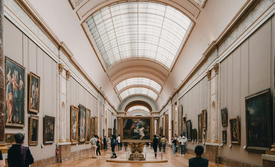 Mona Lisa & Treasures: 6-people Max Louvre Experience - Big Sculptures and Revolutionary Paintings You’ll Actually Notice