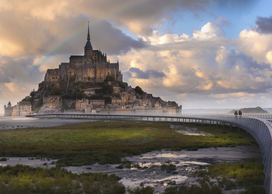 Mont-Saint-Michel: Private Guided Tour with Abbey Entrance - Mont-Saint-Michel: A UNESCO Site That Feels Like a Movie Set