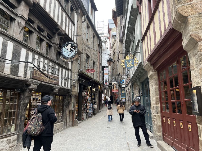 Mont Saint Michel: Walking Tour & Optional Abbey Ticket - Getting there: shuttle up to the village and finding your starting rhythm