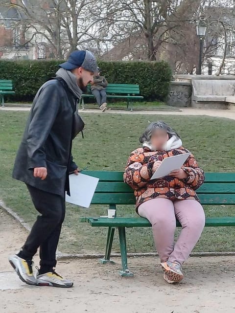 Montmarte painting session and walking tour for kids ! - The artist lesson you can actually feel, not just hear