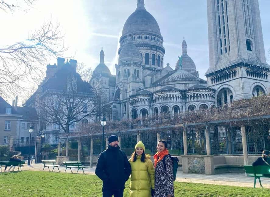 Montmartre: Guided tour to Sacré-Coeur - Windmills, artists’ vineyard, and the Place du Tertre finale