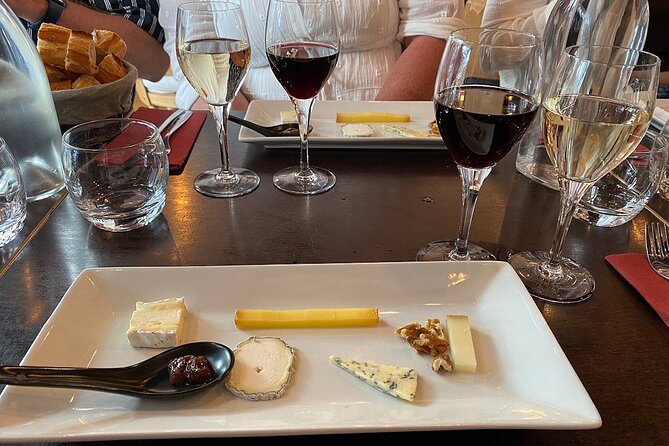 Montmartre Hill French Gourmet Food and Wine Tasting Walking Tour - The windmill stretch and why the climb feels manageable