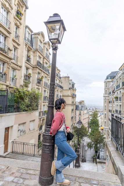 Montmartre Sacre Coeur area photoshoot by Paris photographer - Your meeting point at 55 Rue Lamarck, and why shoes matter here