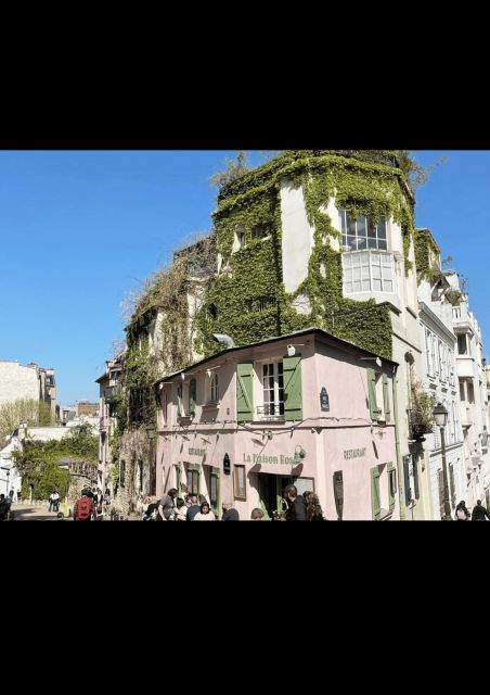 Montmartre Walking tour & French Perfumery Experience - The bakery break: a small pause that keeps the walk enjoyable