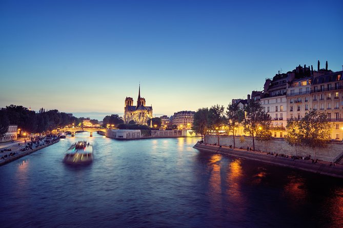 Moulin Rouge Show with Champagne and Seine River Cruise Ticket - Champagne Moments: How the Drink Fits Into the Show