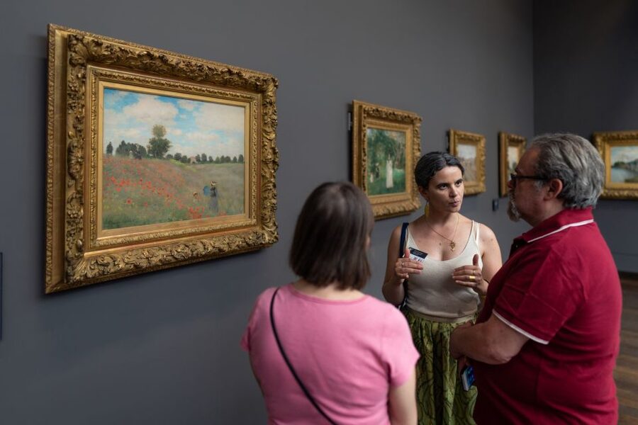 Musée d’Orsay: Guided Impressionist Tour & Gourmet Lunch - Finding your guide outside Musée d’Orsay (and not wasting your morning)