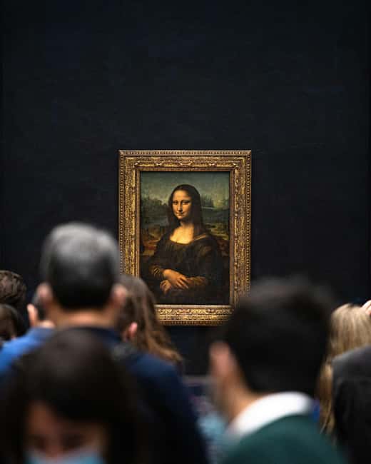 Night at the Louvre Museum: 6-people Max Guided Exploration - What the Guide Actually Does With You in the Galleries