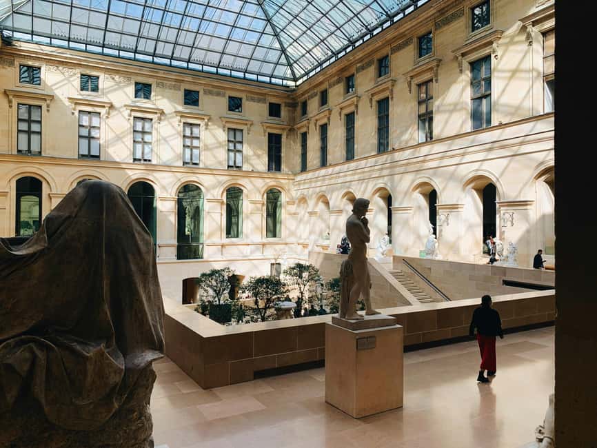 Night at the Louvre Museum: 6-people Max Guided Exploration - The Louvre Night Route: Sculptures, Paintings, and Stories