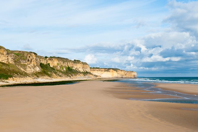 Normandy D-Day Beaches and American Cemetery Day Trip from Paris - Stop 4: Arromanches, the cliffs and the artificial harbor story