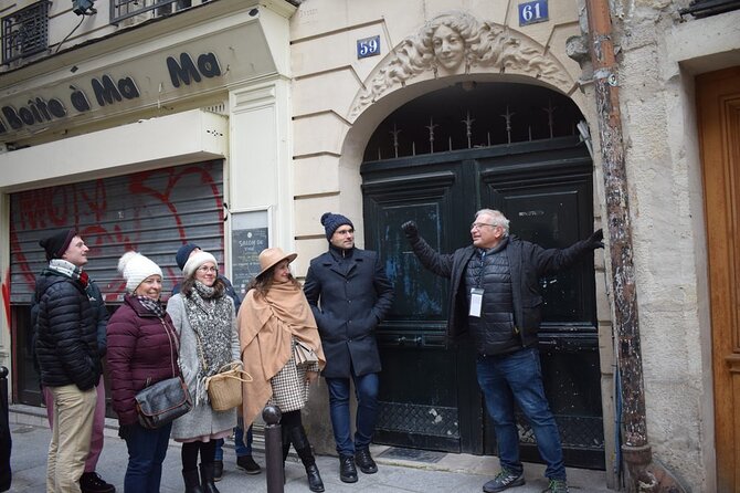 Notre-Dame Cathedral Exterior & Latin Quarter Guided Tour - Meeting at Place Saint-André des Arts, and why traffic matters