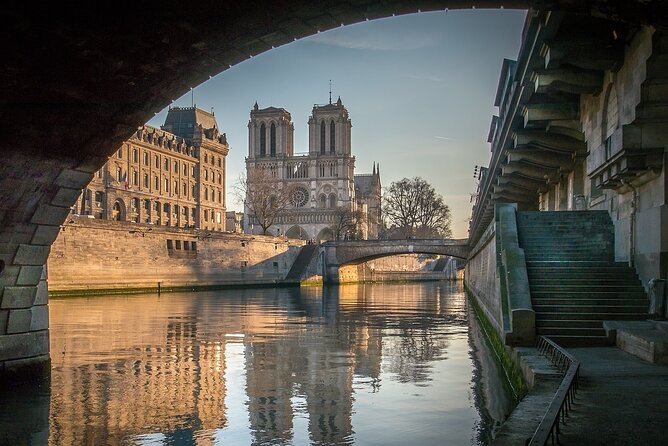 Notre Dame Guided Tour with Scheduled Group Access Option - Inside Notre-Dame: how the guide changes what you notice