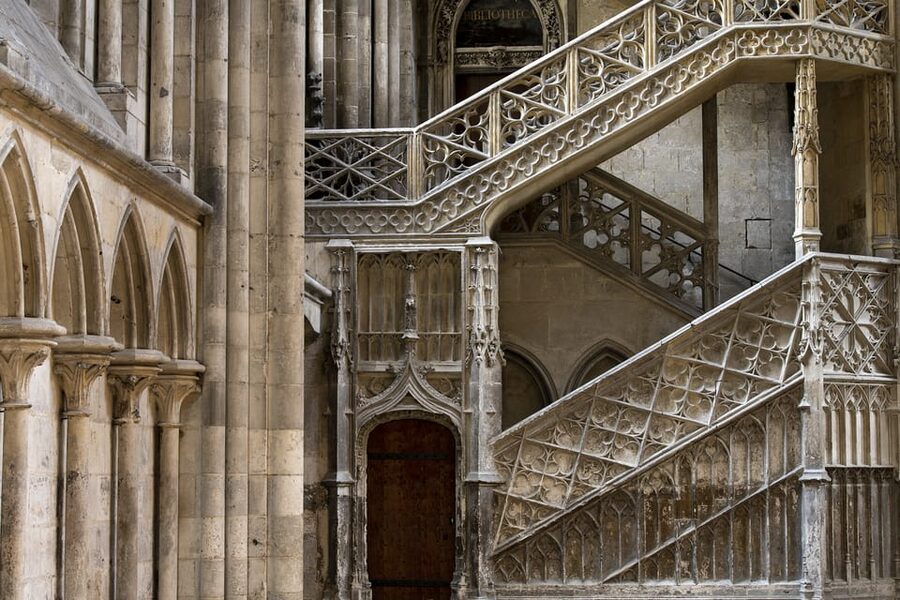 Official English 2hrs Guided Tour of the Must-Sees of Rouen - Should you book this Rouen must-sees guided tour?