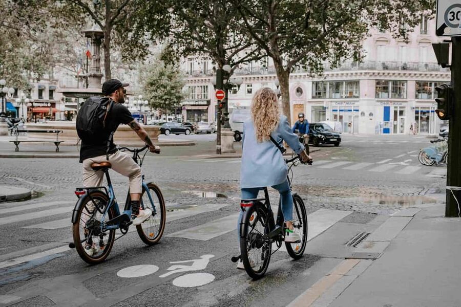 Onebike: Electric Bike Rental in the in the heart the Paris - How to get insider tips without turning your day into research