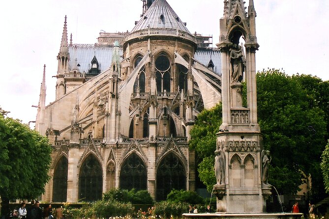 Outdoor Notre-Dame walking Tour with Sainte-Chapelle Entry - Seine River Story Stop: Short Time, Helpful Context