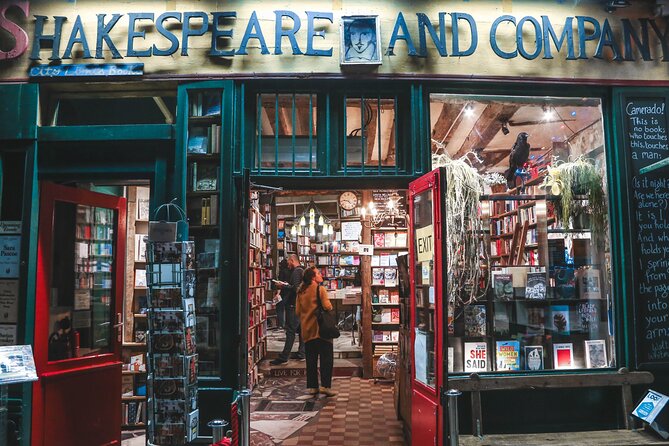 Outdoor Notre-Dame walking Tour with Sainte-Chapelle Entry - Shakespeare and Company Area: A Pause for Literary Paris
