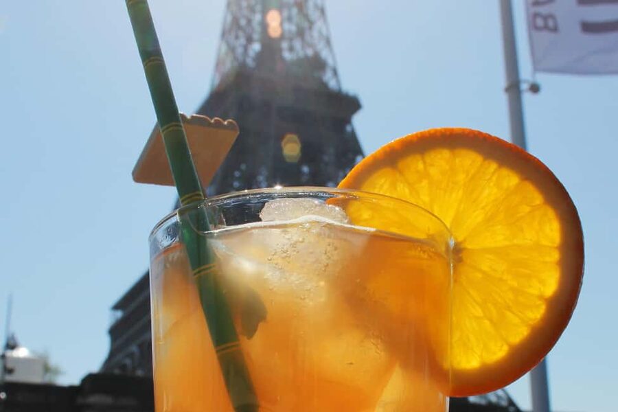 Paris: 1-Hour Sightseeing Cruise and 3-Course Bistro Dinner - Key things to know before you go