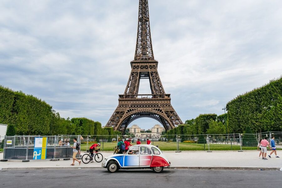 Paris: 1-Hour Vintage Citroen 2CV Tour - Why a 1-Hour Citroën 2CV Tour Feels Like a Paris Shortcut