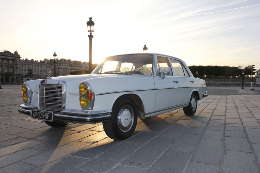 Paris: 2.5-Hour Guided Vintage Car Tour and Wine Tasting - Key highlights to know before you go