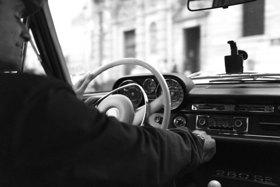 Paris: 2.5-Hour Guided Vintage Car Tour and Wine Tasting - Why this 1970 Mercedes tour feels different in Paris