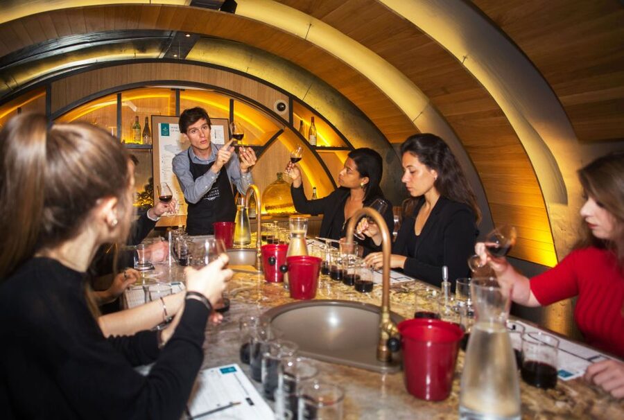 Paris: 2-Hour Wine Making Workshop - Should you book this wine making workshop?