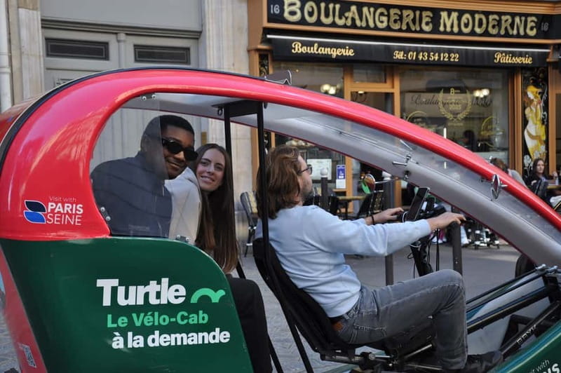 Paris: 2 hours Emily Tour in a Private Rickshaw bike - Meeting at Saint-Michel, then building your Emily route