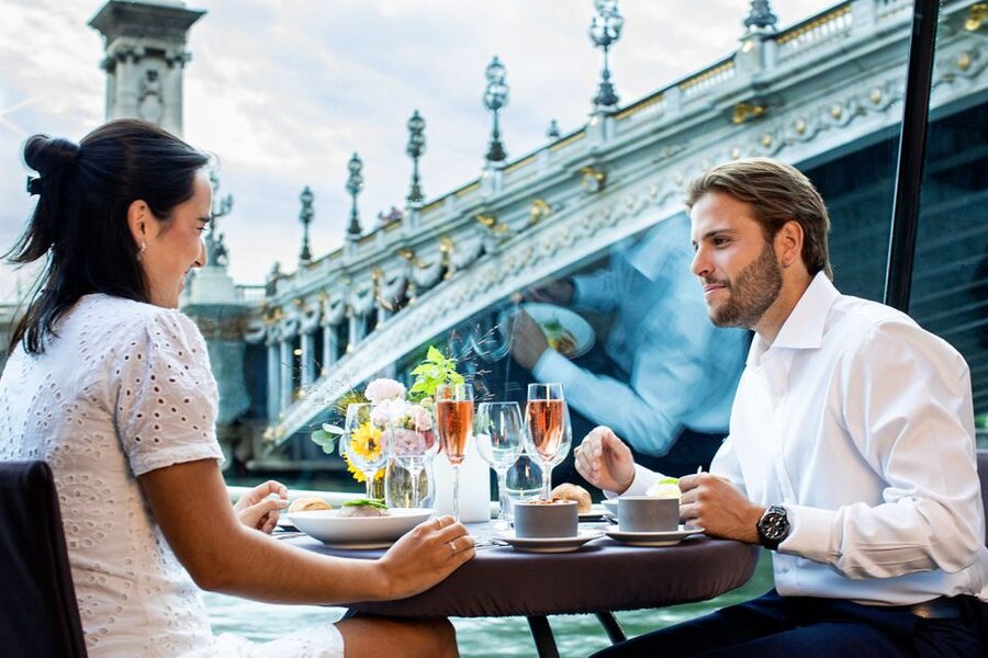 Paris: 3-Course-Dinner Cruise with Wine on the Seine River - The Seine route: Eiffel-area start, Musée dOrsay to Notre-Dame, then the Louvre
