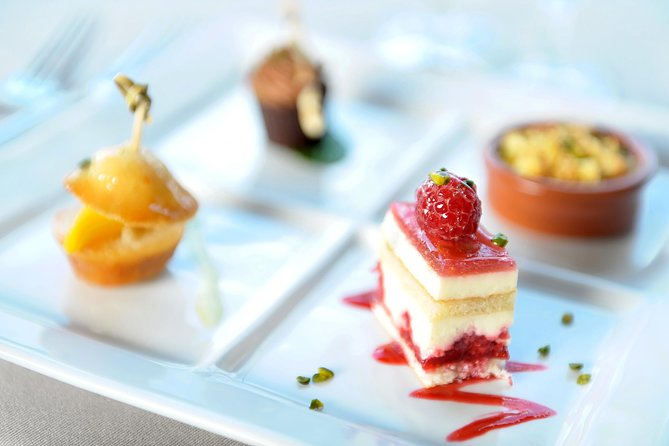 Paris 3-Course Gourmet Dinner and Sightseeing Seine River Cruise - Should you book it? My practical recommendation