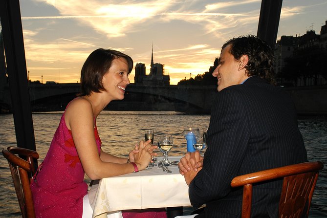 Paris 3-Course Gourmet Dinner and Sightseeing Seine River Cruise - Your route on the Seine, step by step, with what to watch for