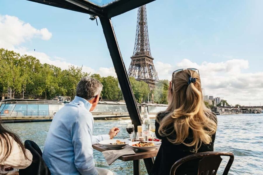Paris : 3-Course Gourmet Dinner Cruise on Seine River - Key things I’d mark on my checklist