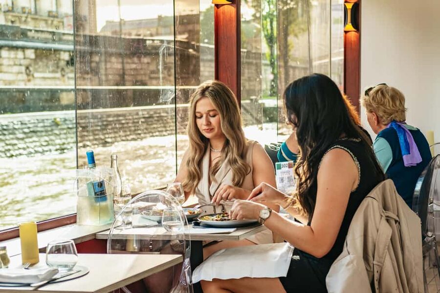 Paris: 3-Course Italian Meal Seine Cruise - The 3-Course Italian Menu: What You Actually Eat on Board