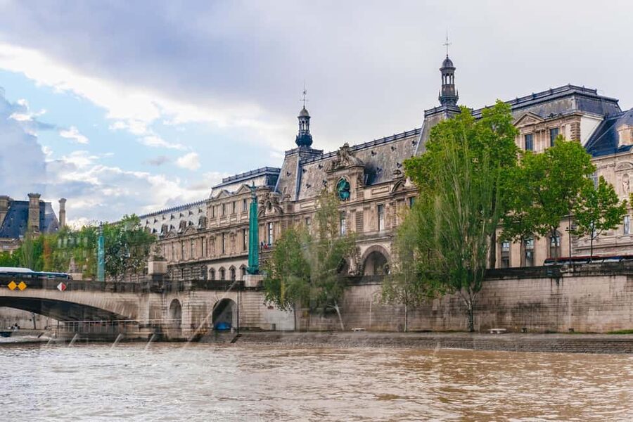 Paris: 3-Course Italian Meal Seine Cruise - Rooftop Photos, Indoor Cozy Seating, and the Window Seat Reality