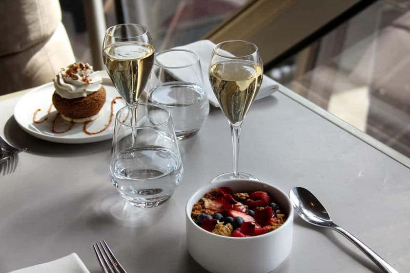 Paris: 3-Course Lunch at Eiffel Tower's Madame Brasserie - Getting through the Eiffel Tower security maze (without losing your patience)