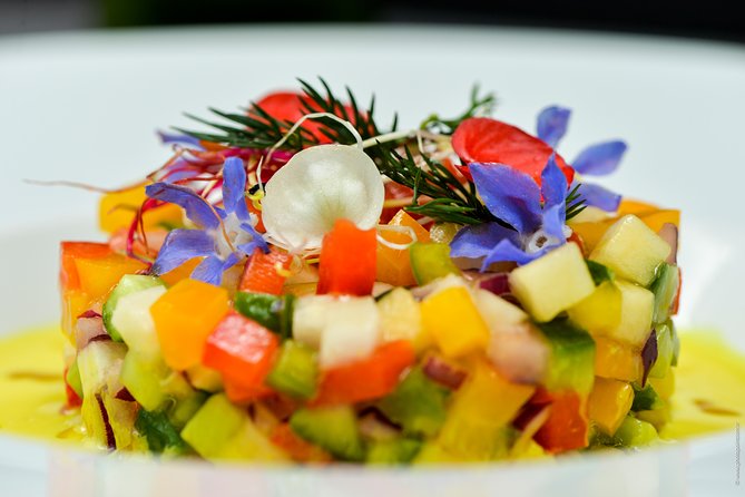 Paris 3-Courses Gourmet Dinner Seine River Cruise with Champagne - Champagne and Drinks: Included, Upgraded, and How Extras Can Sneak In