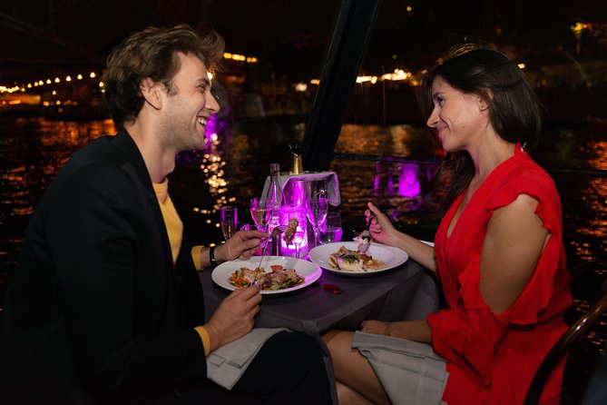 Paris 3-Courses Gourmet Dinner Seine River Cruise with Champagne - Logistics That Affect Your Enjoyment More Than You Think