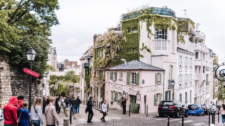 Paris: 3-Hour Private Tour from Champs Élysées to Montmartre - Key highlights you’ll actually feel during the 3 hours