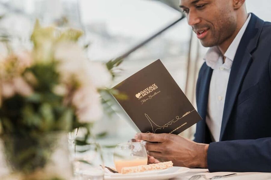 Paris: 4-Course Dinner Cruise on Seine River with Live Music - Key Points That Make This Cruise Worth Your Evening
