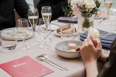 4-Course Dinner Cruise on Seine River with Live Music