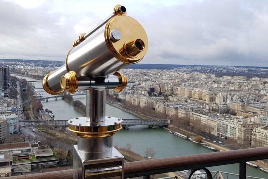 Paris: Access to the Eiffel Tower's 2nd Floor - Panorama Time on the 2nd Floor: Notre Dame, the Louvre, and the Rest