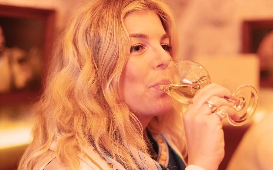 Paris: Apéro Wine and Cheese Tasting Experience - Should you book this apéro wine and cheese experience?