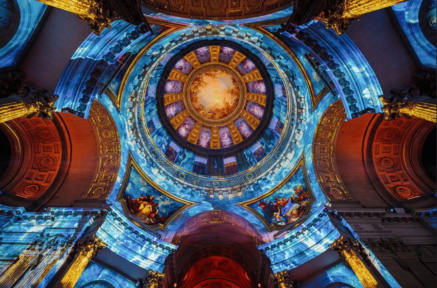 Paris: Aura Invalides Immersive Experience Entry Ticket - Where to Stand or Sit on Steps for the Best View