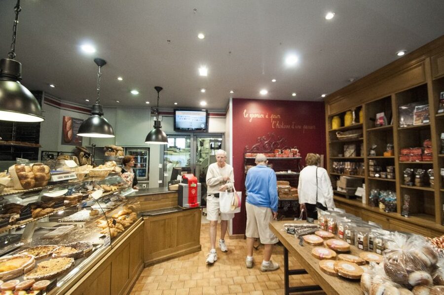 Paris Bakery Tour - Your 1 Hour Plan Inside Le Grenier à Pain, 127 Rue Caulaincourt