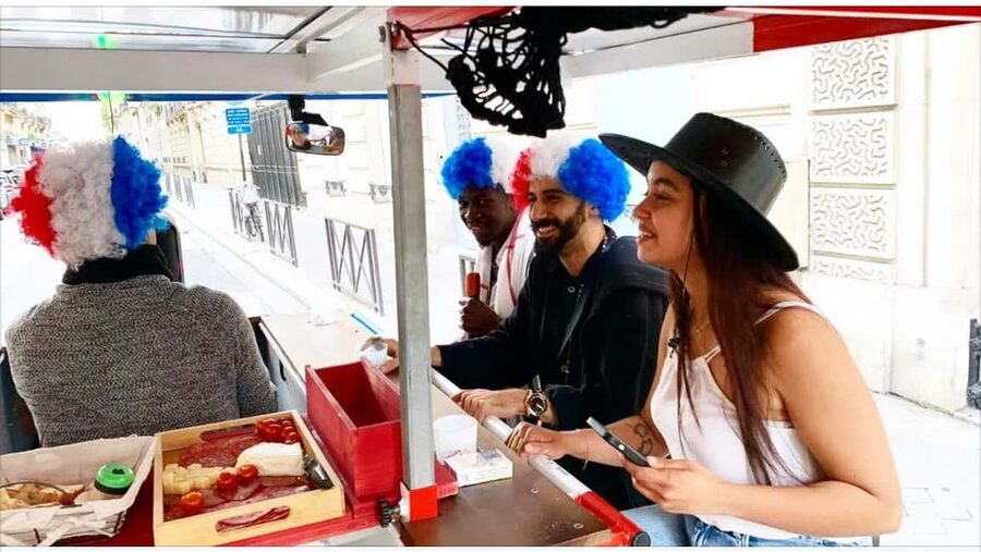 Paris: Beer Bike Bar With Drinks Included - When the Guide and Driver Make the Difference