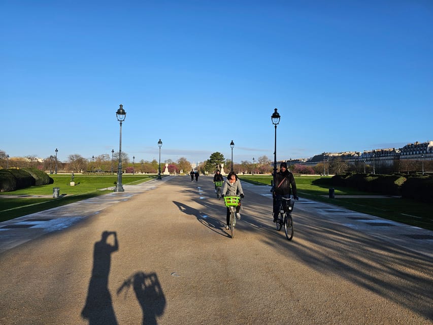 Paris Before the Crowds: Sunrise Bike Tour with Breakfast - How the Bike Ride Feels in Real Life