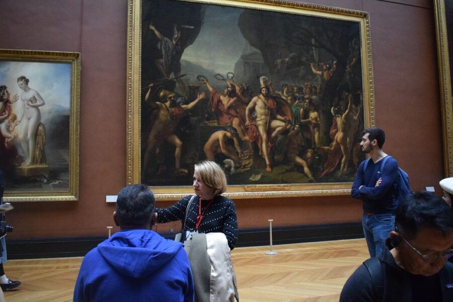 Paris: Best of the Louvre Guided Tour with Pre-booked Ticket - Using your 2 hours well, without feeling bulldozed