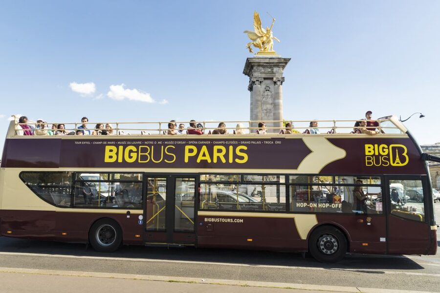 Paris: Big Bus Hop-on Hop-off Tour & Panoramic Night Tour - Quick hits before you board